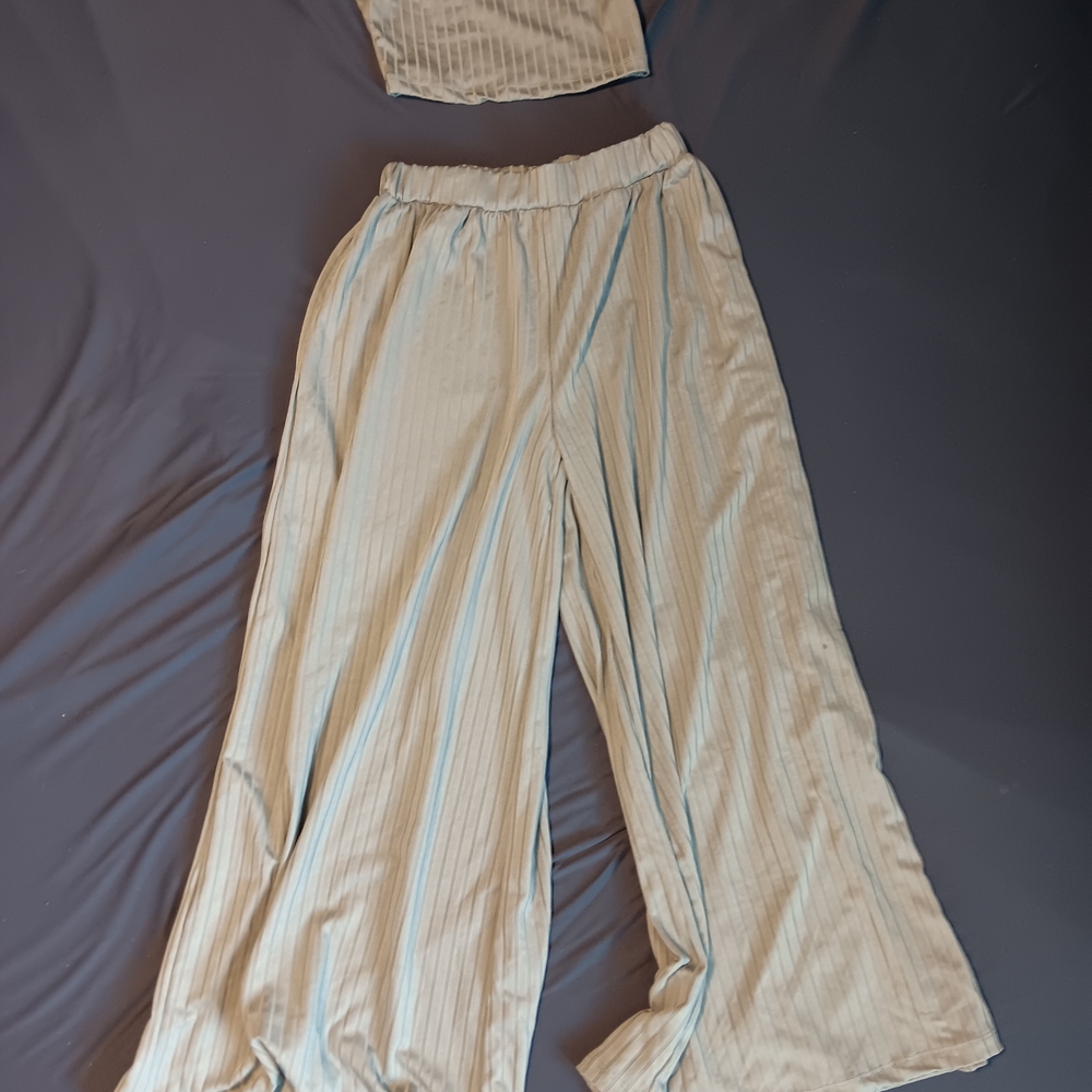 SHEIN Tan Kids Matching Set Wide Leg